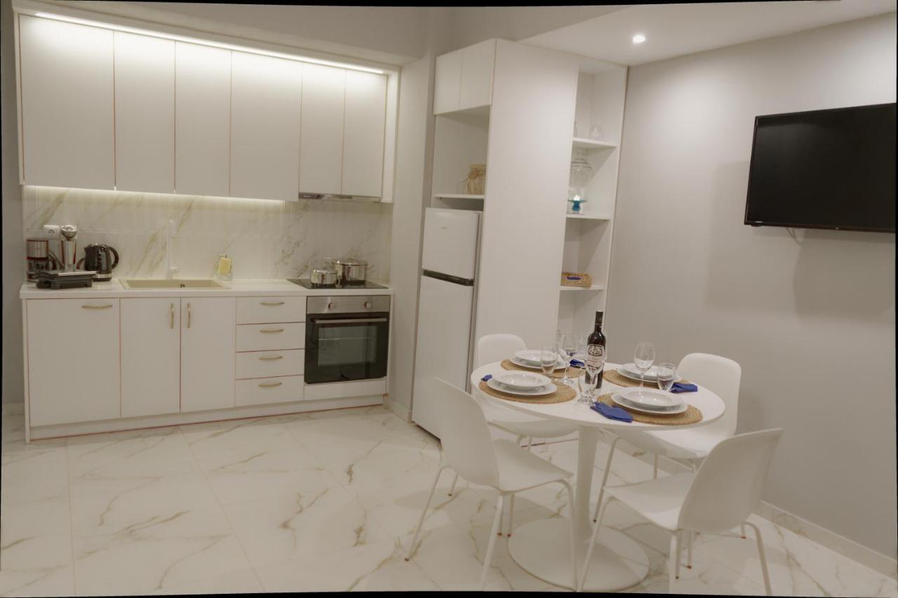 Niriides Apartments Порто-Хелі Екстер'єр фото