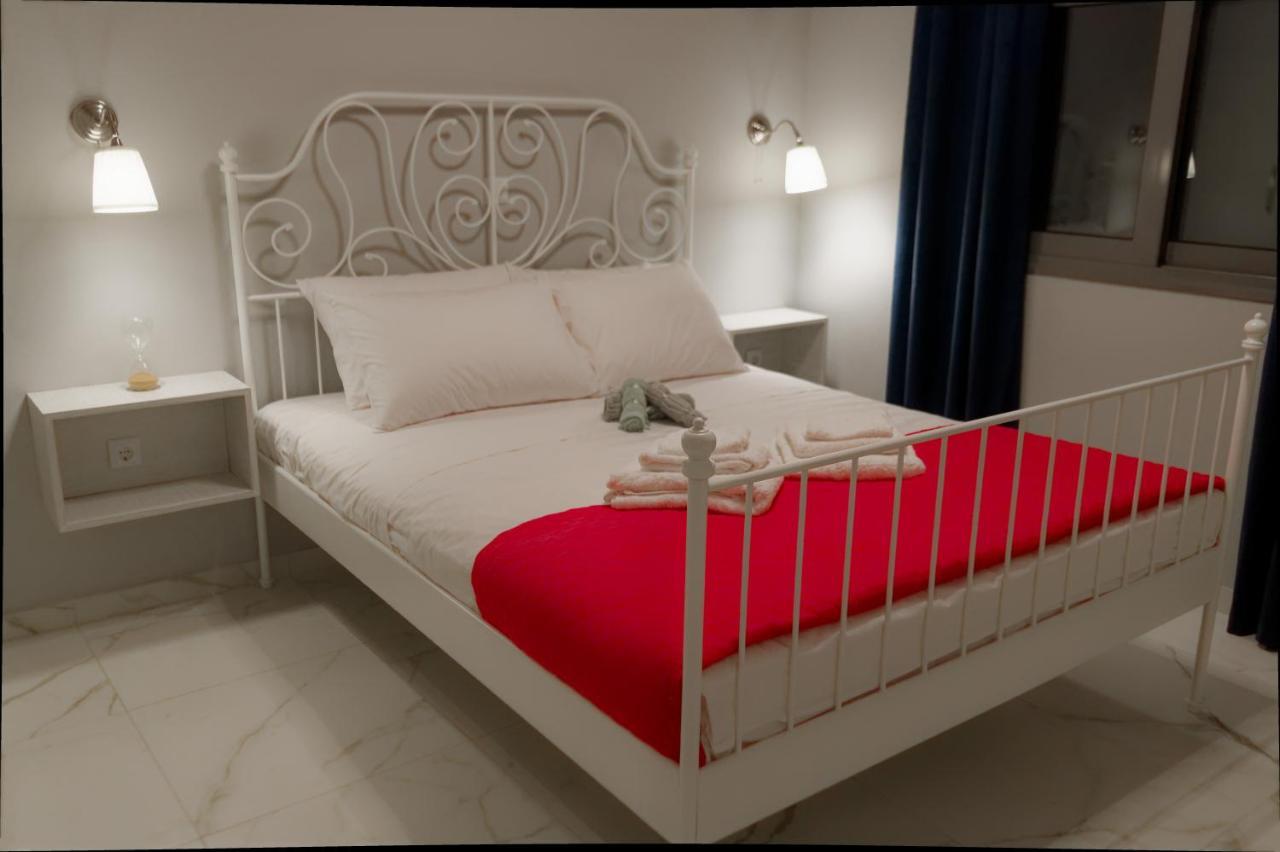 Niriides Apartments Порто-Хелі Екстер'єр фото