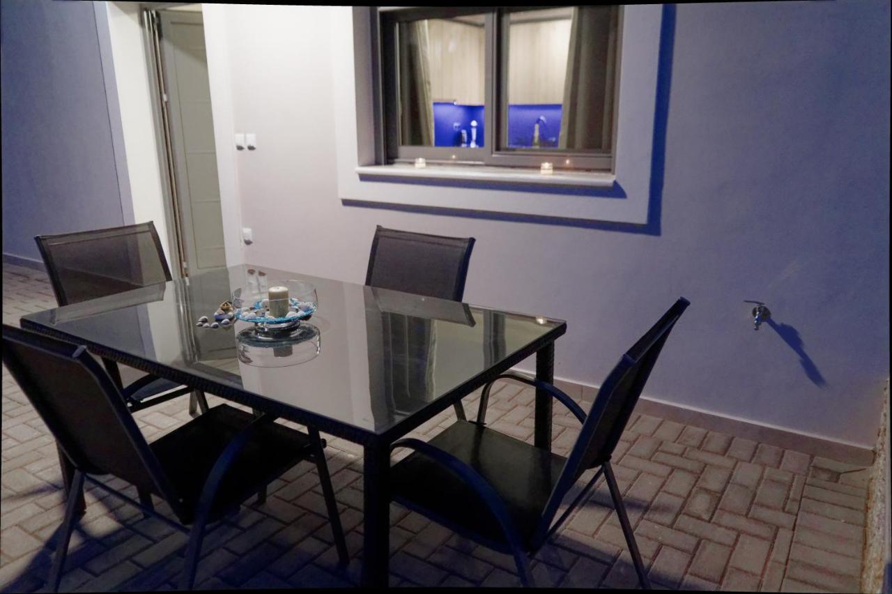 Niriides Apartments Порто-Хелі Екстер'єр фото