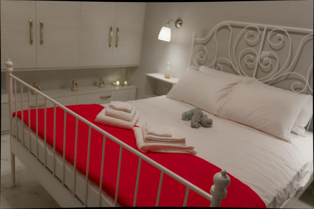 Niriides Apartments Порто-Хелі Екстер'єр фото