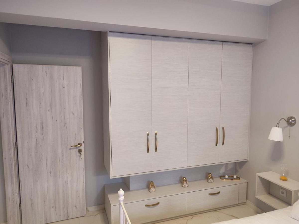 Niriides Apartments Порто-Хелі Екстер'єр фото